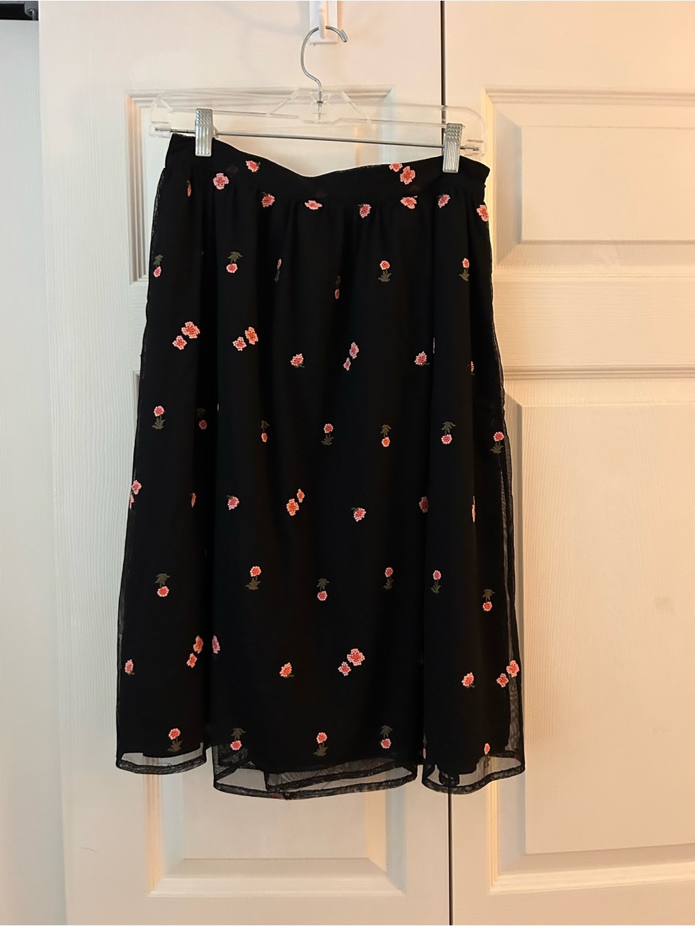LOFT Black Tulle Midi Skirt with Embroidered Pink Flowers 6P